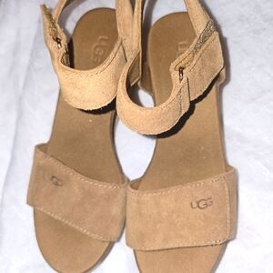 Ugg Ileana Strap Wedge- Chestnut (8M)